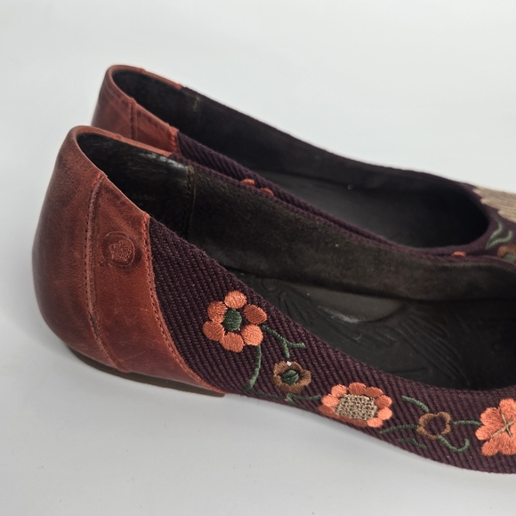 Born GABRIELLE‎ Ballerina Embroidered Flats size 6 Leather and Cloth Floral - Picture 2 of 9